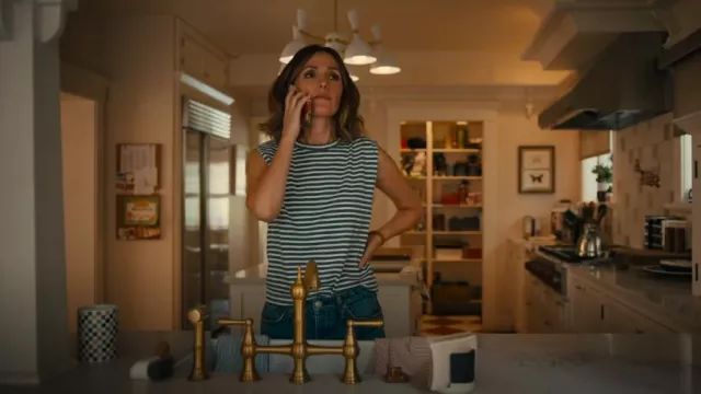 T-shirt musculaire structuré Madewell porté par Sylvia (Rose Byrne) comme on le voit dans Platonic (S02E02)