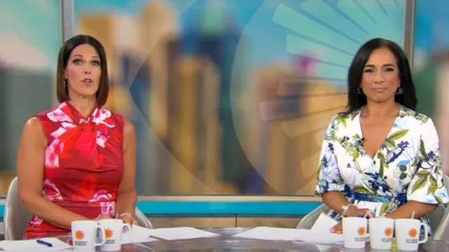 Elie Tahari Moulin Rouge Twist Neck Dress worn by Dana Jacobson as seen in CBS Mornings on August 3, 2025