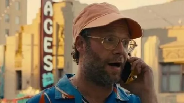 Cette chemise hawaïenne bleue portée par Will (Seth Rogen) en Platonic (S02E02)