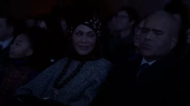 Collier royal Valentino Garavani Coeur porté par Lisa Todd Wexley (Nicole Ari Parker) comme on le voit dans And Just Like That... (S03E11)