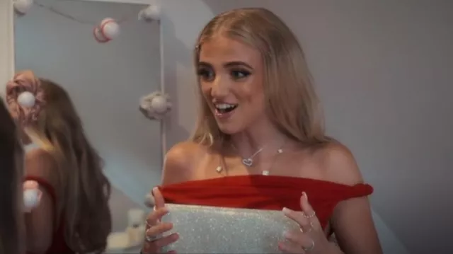 Carvela Gala Clutch 2 Crystal Pearl Clutch Bag porté par la princesse André comme on le voit dans The Princess Diaries (S01E01)