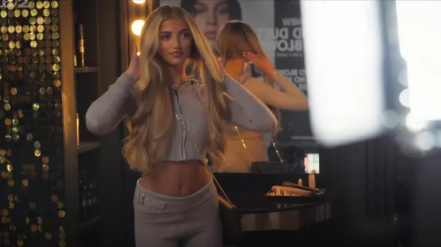 Sudadera con capucha con cremallera Aimee de Frankies Bikinis usada por la princesa Andre como se ve en The Princess Diaries (S01E02)