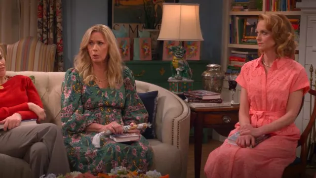Vestido camisero de algodón con bordado de ojales Caslon usado por Mary (Jayma Mays) como se ve en Leanne (S01E12)