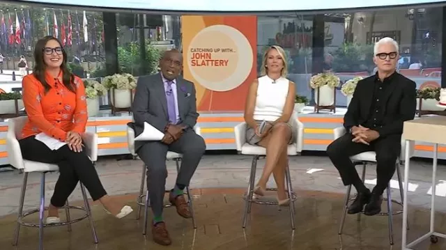 Chemise en maille à imprimé floral froncé Ganni portée par Savannah Guthrie comme on le voit dans Today le 12 août 2025