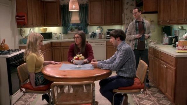 Les Vans noires de Howard Wolowitz (Simon Helberg) dans The Big Bang Theory S09E01
