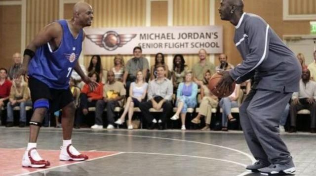 Les Nike Air Jordan 4 cool grey de Michael Jordan dans Ma famille d'abord