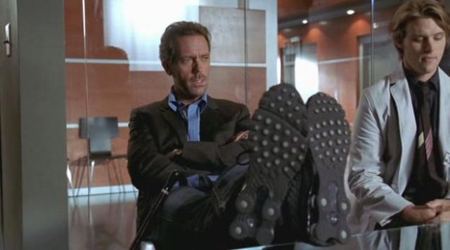The pair of Nike shox Nz of Hugh Laurie in Dr. House