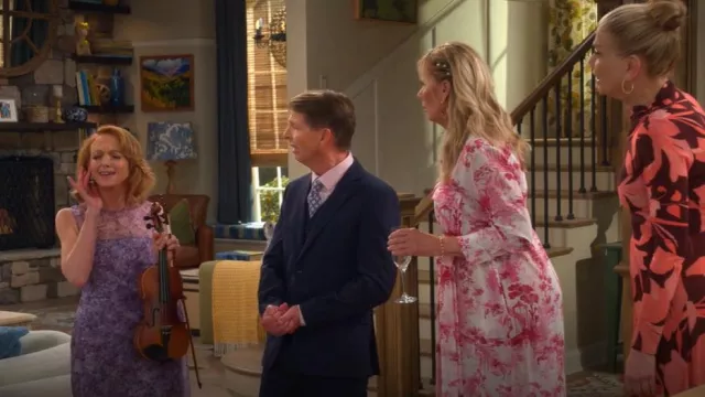 Cinq a Sept Vestido de hortensia pintada de seda Miley usado por Mary (Jayma Mays) como se ve en Leanne (S01E13)