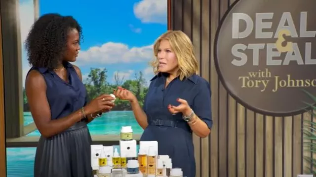 Vestido camisero midi de mezclilla elástica Akris usado por Tory Johnson como se ve en Good Morning America el 13 de agosto de 2025