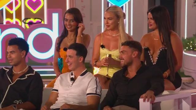 Vestido de Carmella Camilla usado por Lucy Quinn como se ve en Love Island (S12E57)