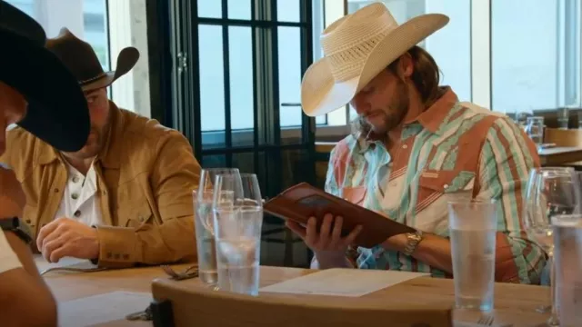 Sendero La camisa de manga larga Wyatt Pearl Snap usada por Jesse Mcbee como se ve en The McBee Dynasty: Real American Cowboys (S02E07)