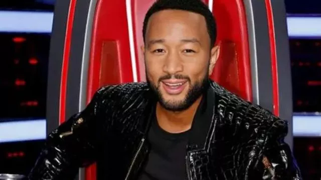 Chaqueta de cocodrilo John Legend de The Voice de John Legend en The Voice