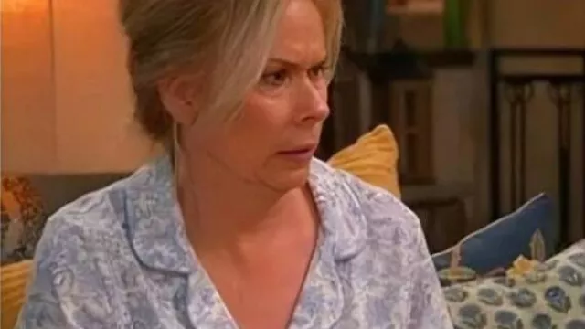 Leanne S01 Blue Printed Pajamas worn by Leanne (Leanne Morgan) as seen in Leanne (S01E14)