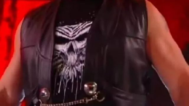 Gilet en cuir SummerSlam 2025 porté par Brock Lesnar dans la vidéo YouTube Full SummerSlam Sunday 2025 highlights