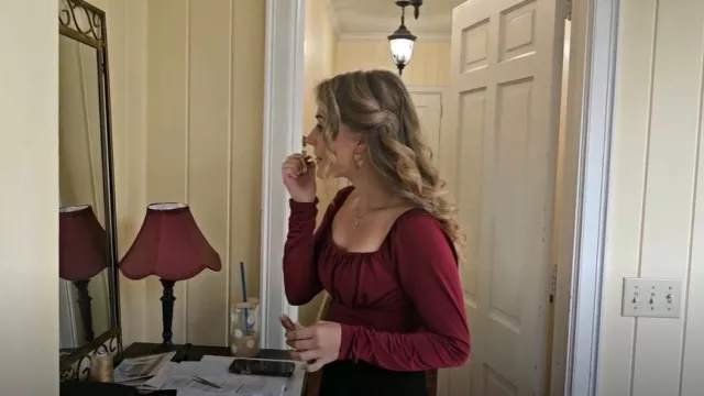 Amazon Casual Sleeve Tie Waist Chiffon Shirt worn by Lydia Plath as seen in Welcome to Plathville (S07E04)