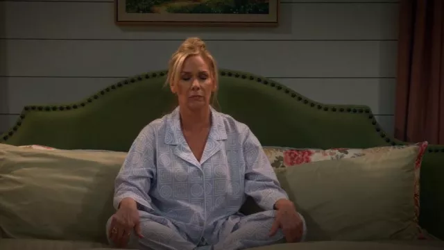 Natori Infinity Cotton Sateen Pajama Set worn by Leanne (Leanne Morgan) as seen in Leanne (S01E14)