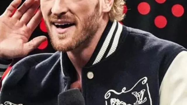 Logan Paul WWE RAW 2025 Varsity Jacket porté par Logan Paul dans les faits saillants de Full Raw : 27 janvier 2025