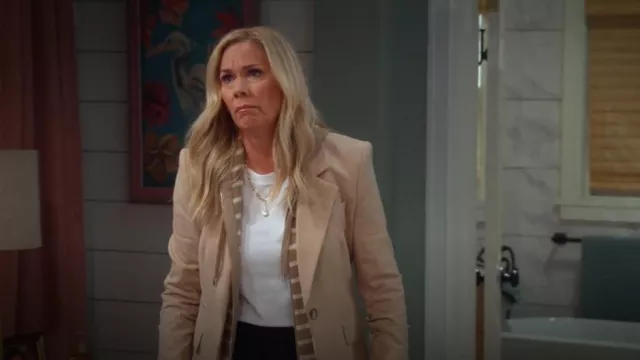 Veronica Beard Cashmere Uptown Dickey worn by Leanne (Leanne Morgan) as seen in Leanne (S01E16)