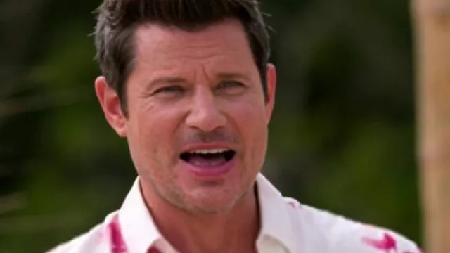 Chemise à fleurs Perfect Match portée par Self - Host (Nick Lachey) comme on le voit dans Perfect Match (S02E07)