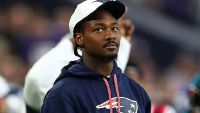 Sweat à capuche de la pré-saison 2025 de la NFL porté par Stefon Diggs dans les faits saillants du match Cincinnati Bengals vs Washington Commanders | Semaine de pré-saison 2025