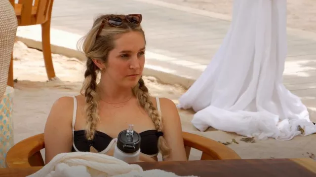 L * Space Black Contrast Trim Underwire Bikini Top usado por Madi como se ve en Are You My First? (S01E01)