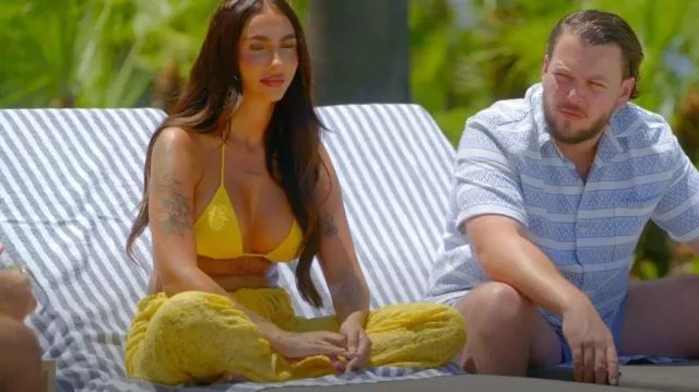 Ego Triangle Bikini Set En Dentelle Jaune porté par Jodie Wells comme on le voit dans The Only Way Is Essex (S35E01)