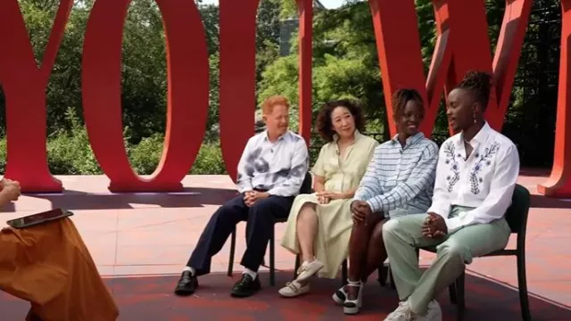 Chanel Mary Jane Agneau & Grosgrain Escarpins portés par Lupita Nyong’o comme on le voit dans Today le 19 août 2025