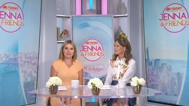 Frame The Vent-Front Denim Midi-Skirt worn by Savannah Guthrie as seen in Today with Jenna & Friends on  August 20, 2025