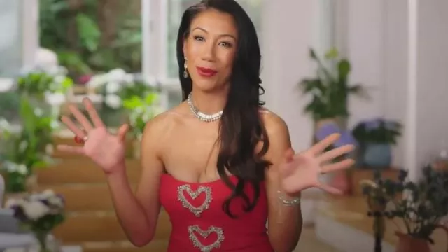 Robe de soirée Cherie en rouge portée par Nessie Welschinger comme on le voit dans The Real Housewives of London (S01E01)