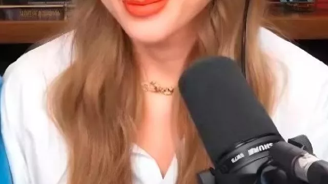Taylor Swift New Heights Podcast Shirt in Taylor Swift sur la récupération de ses Masters, la fin de la tournée The Eras et la vie d’une showgirl | NHTV