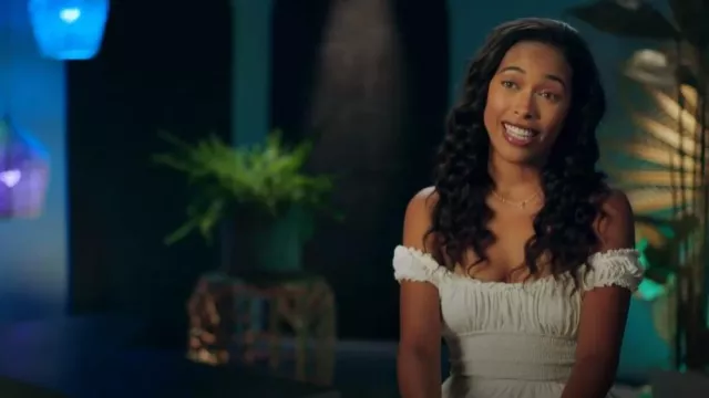 Urban Outfitters Kimchi Blue Rosie Romper worn by Sara as seen in Are You My First? (S01E06)
