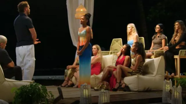 Runaway the Label Blue Ombre Corset Top usado por Jade como se ve en Are You My First? (S01E07)