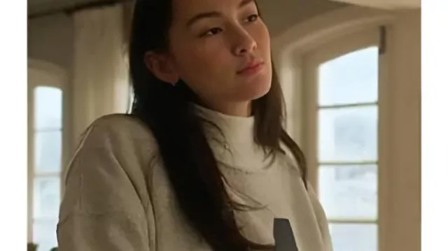 Lola Tung 14 Print Sweatshirt worn by Isabel 'Belly' Conklin (Lola Tung) in The Summer I Turned Pretty (S03E11) || The Summer I Turned Pretty Lola Tung 14 Print Sweatshirt