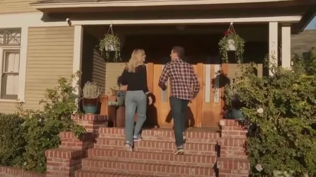 Adidas Gazelle Light Blue Off White worn by Deandra 'Dee' Reynolds (Kaitlin Olson) as seen in It's Always Sunny in Philadelphia (S17E06)