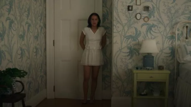 Reformation Valetta Two Piece usado por Isabel 'Belly' Conklin (Lola Tung) como se ve en The Summer I Turned Pretty (S03E08)