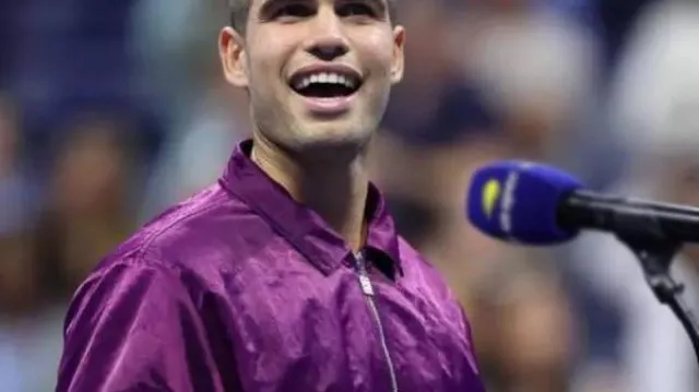 Veste violette de l’US Open 2025 portée par Carlos Alcaraz dans Reilly Opelka contre Carlos Alcaraz Extended Highlights | US Open 2025 Tour 1er tour || Carlos Alcaraz 2025 US Open Veste Violet