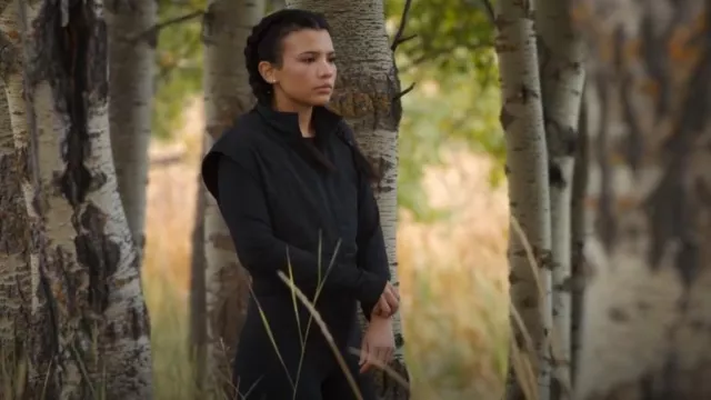 Alo Yoga All In Motion Vest worn by Jackie Howard (Nikki Rodriguez) as seen in My Life with the Walter Boys (S02E07)