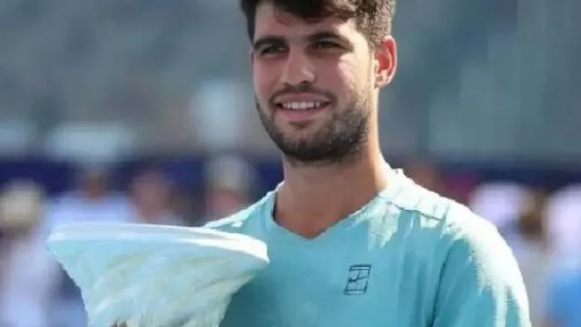 Cincinnati Open Championship 2025 T-shirt worn by Carlos Alcaraz in Jannik Sinner vs Carlos Alcaraz For The Title | Cincinnati 2025 Final Highlights