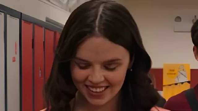 Cette robe à imprimé chat portée par Grace (Ellie O’Brien) dans Ma vie avec les Walter Boys (S02)