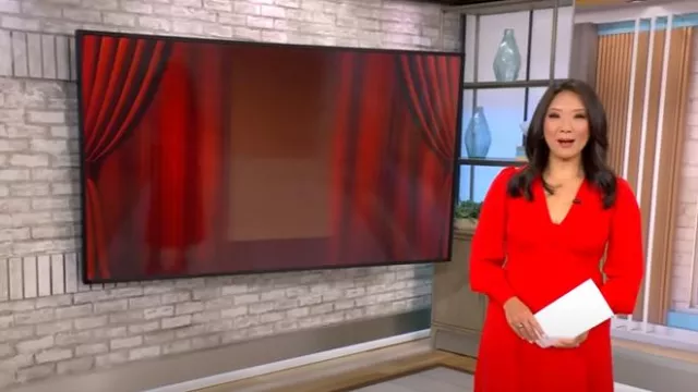 Robe de thé à col festonné Boden portée par Nancy Chen, vue dans CBS Mornings le 31 août 2025