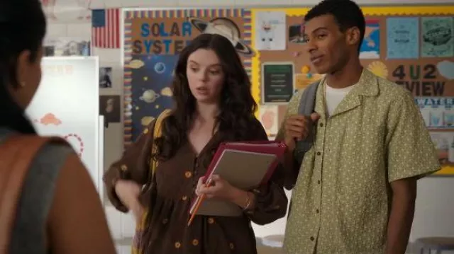 Veste chemise à blouse Paratodo Segundo portée par Skylar Summerhill (Jaylan Evans) comme on le voit dans Ma vie avec les Walter Boys (S02E02)