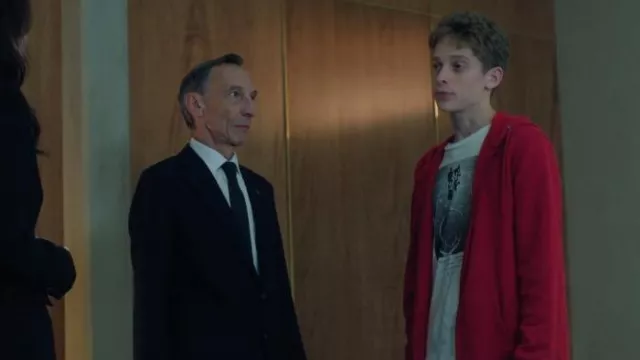 Old Navy Print T Shirt worn by Luke Ellis (Joe Freeman) as seen in The Institute (S01E01)