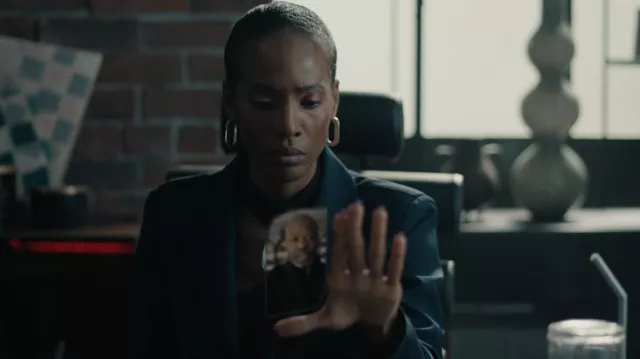 Jenny Bird Mega U Link Pendientes usados por Aleesha (Zainab Johnson) como se ve en Upload (S04E03)