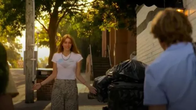 Jaded London Leopard Fade Colossus Jorts usado por Ruthie Bender (Marley Aliah) como se ve en The Runarounds (S01E03)