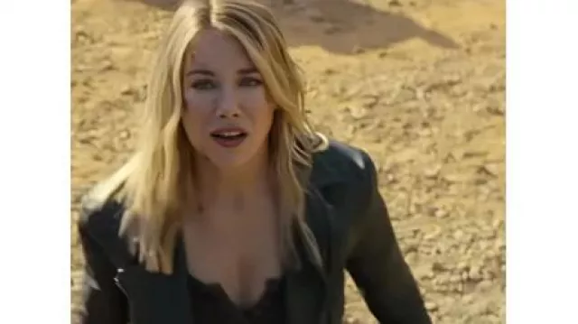 Peacemaker jennifer holland leather jacket of Emilia Harcourt (Jennifer Holland) in Peacemaker (S02E01)