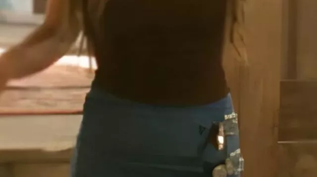 The Runarounds Lilah Pate Denim Slit Falda Maxi (Lilah Pate) como se ve en The Runarounds (S01E07)