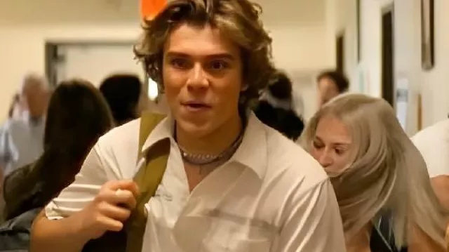 The Runarounds White Polo Shirt worn by (William Lipton) as seen in The Runarounds (S01)