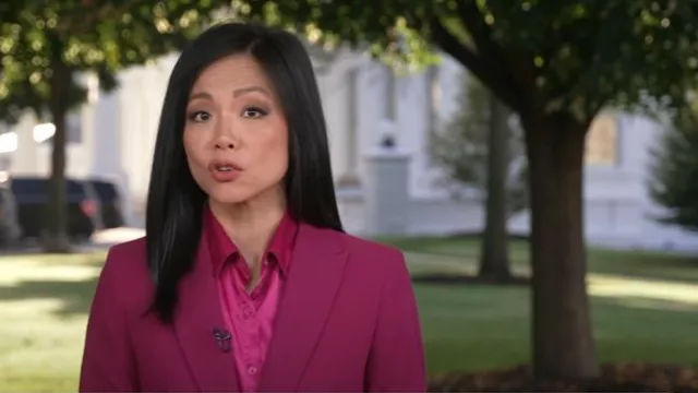 Blazer de un botón de Calvin Klein usado por Weijia Jiang como se ve en CBS Mornings el 3 de septiembre de 2025
