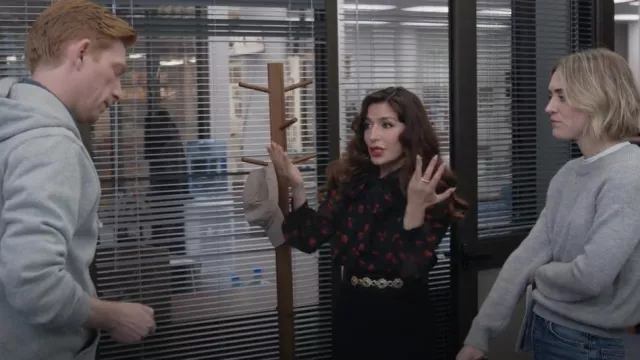 Judith Leiber Crystal Gold Tone Fabric Leather Lining Belt worn by Esmeralda Grand (Sabrina Impacciatore) as seen in The Paper (S01E06)