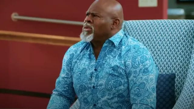 Camisa de cachemira ajustada para hombre Society of Threads Tallia usada por David Mann como se ve en Tyler Perry's Assisted Living (S05E19)